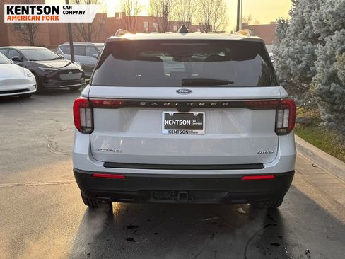 Used 2025 Ford Explorer Active image 7