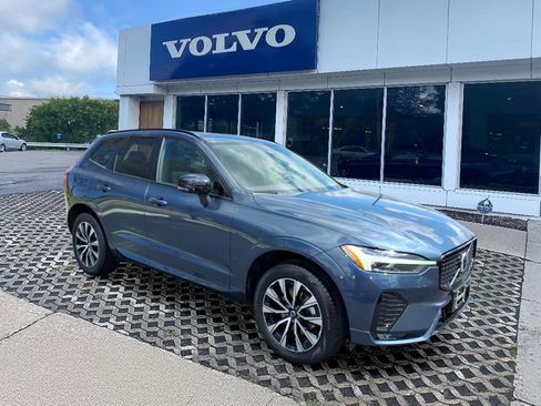 Certified 2025 Volvo XC60 B5 Core AWD/4WD image 1