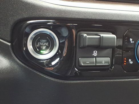 Used 2022 Chevrolet Silverado 1500 LT w/ All Star Edition Plus image 11