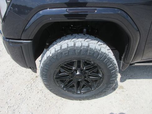 New 2026 GMC Sierra 2500 Denali Ultimate AWD/4WD image 13