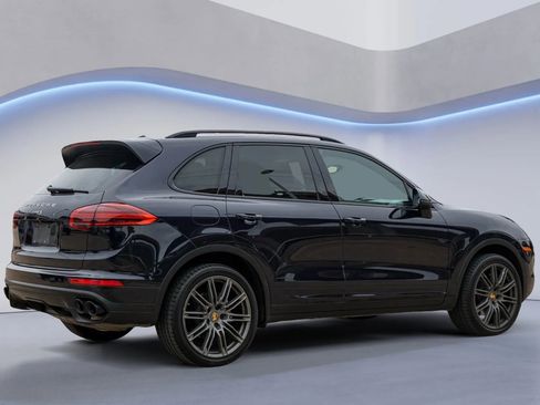 Used 2016 Porsche Cayenne S image 11