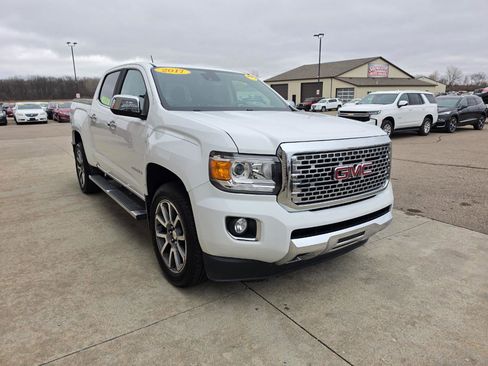 Used 2017 GMC Canyon Denali image 4