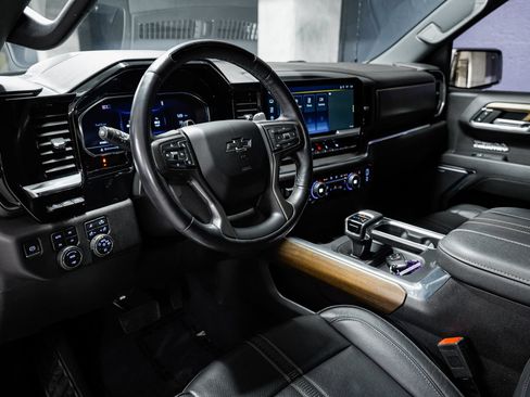Used 2024 Chevrolet Silverado 1500 High Country w/ Midnight Edition AWD/4WD image 19