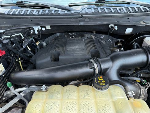 Used 2019 Ford Expedition Max Limited image 25