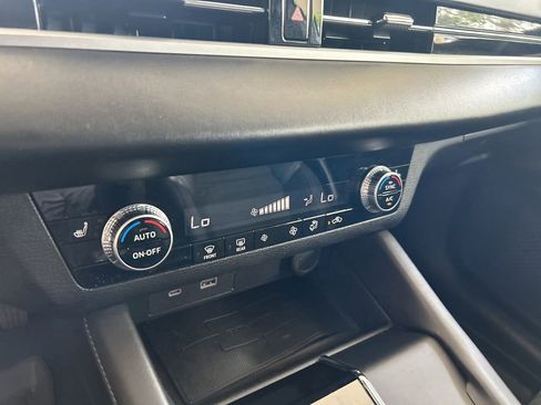 Used 2023 Mitsubishi Outlander SE FWD image 43