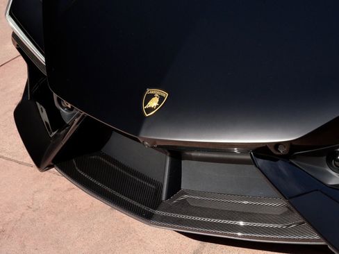Used 2025 Lamborghini Revuelto AWD/4WD image 12