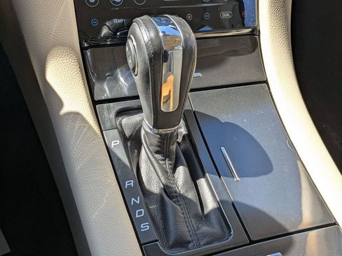 Used 2014 Ford Taurus Limited w/ Equipment Group 301A image 12