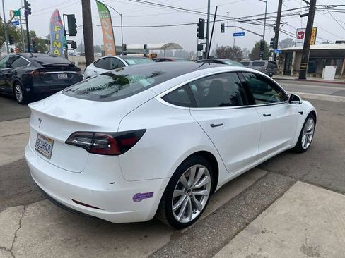 Used 2018 Tesla Model 3 Long Range image 9