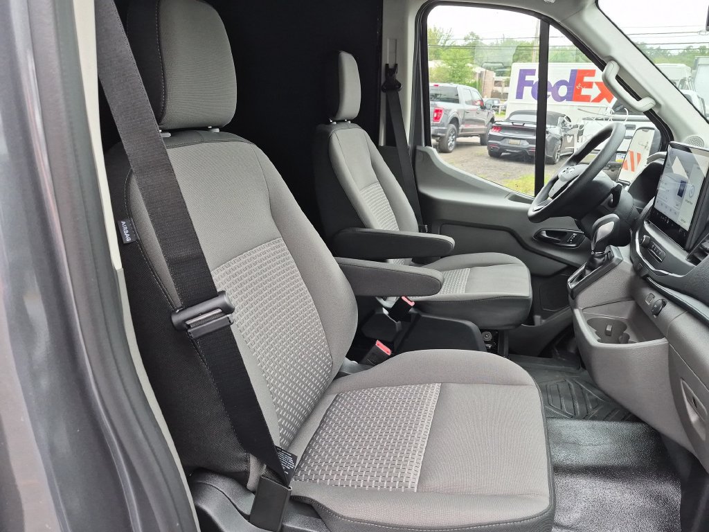 New 2026 Ford Transit 250 148 Medium Roof w/ Load Area Protection Package RWD image 24