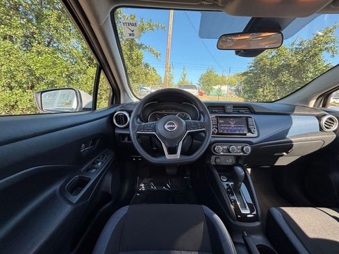 Used 2025 Nissan Versa SV image 32