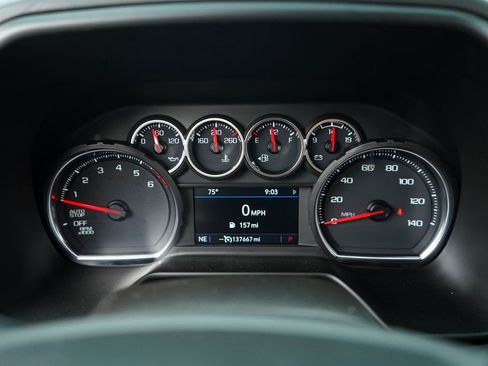 Used 2021 Chevrolet Suburban LT RWD image 25