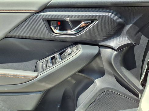 New 2025 Subaru Crosstrek 2.5i Limited w/ Crosstrek Mirror Package image 7