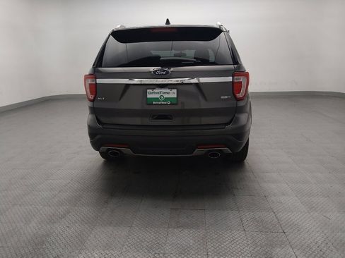Used 2018 Ford Explorer XLT AWD/4WD image 7