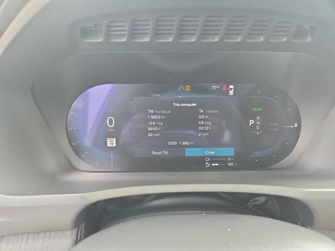 Used 2025 Volvo XC90 T8 Ultra w/ Protection Package Premier image 18