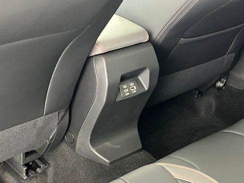 New 2026 Subaru Crosstrek 2.5i Limited w/ Crosstrek Mirror Package AWD/4WD image 33