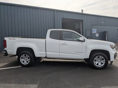Used 2022 Chevrolet Colorado LT w/ Fleet Safety Package image 4