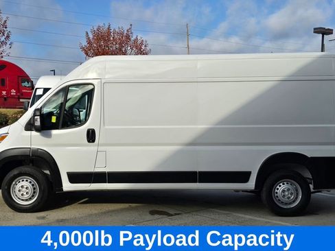 Used 2025 RAM ProMaster 2500 w/ Convenience Group image 8