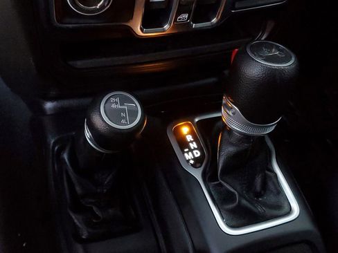 Used 2019 Jeep Wrangler Unlimited Sport S image 22