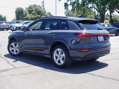 Used 2025 Audi Q6 e-tron Premium RWD image 7