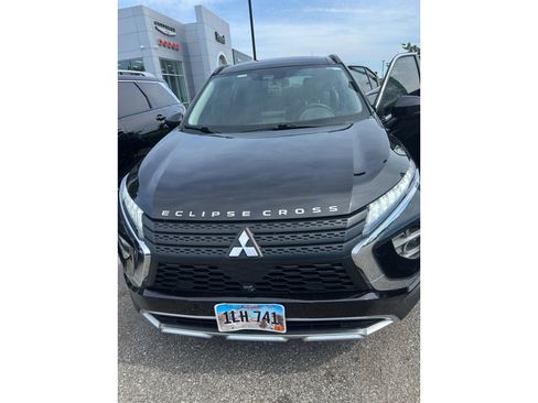 Used 2023 Mitsubishi Eclipse Cross SE AWD/4WD image 2