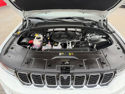 Used 2022 Jeep Grand Cherokee Limited 4xe w/ Luxury Tech Group II AWD/4WD image 56