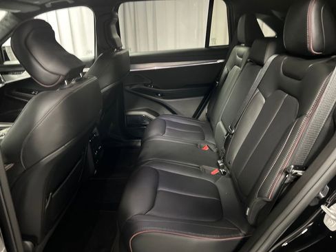 Used 2024 Jeep Wagoneer Launch Edition image 25