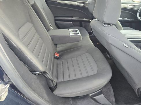 Used 2020 Ford Fusion SE image 20