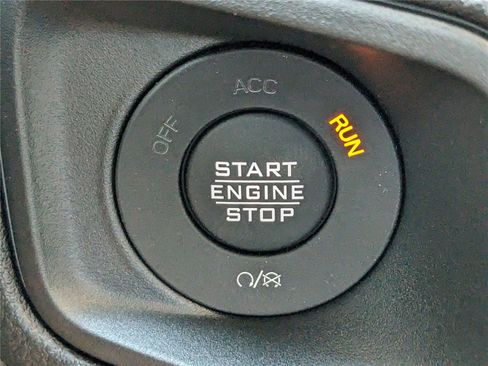 New 2025 Jeep Gladiator Sport image 26