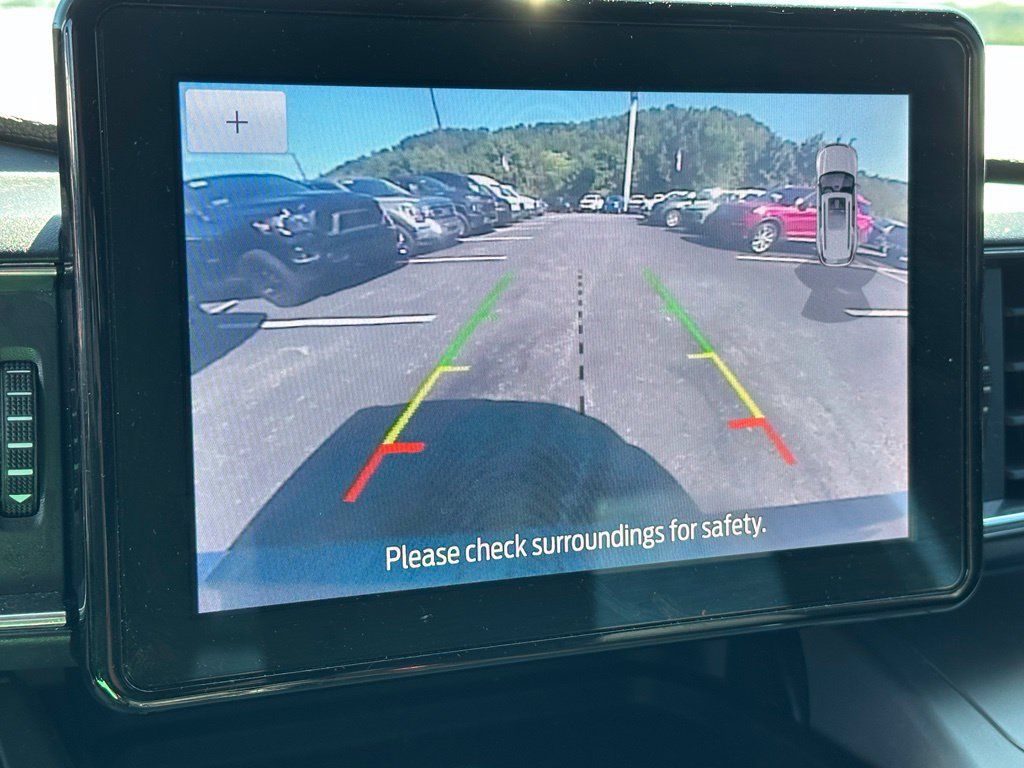 Used 2020 Ford Explorer XLT w/ Equipment Group 202A AWD/4WD image 15