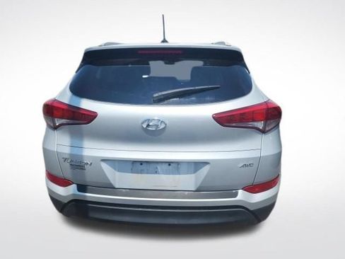 Used 2017 Hyundai Tucson SE w/ SE Popular Package 02 AWD/4WD image 5