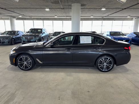 Used 2021 BMW 540i w/ Premium Package image 5