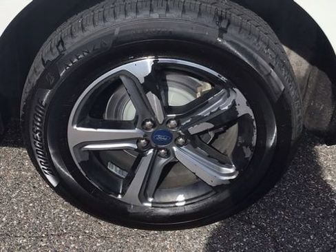 Certified 2021 Ford Edge SEL w/ Convenience Package image 12