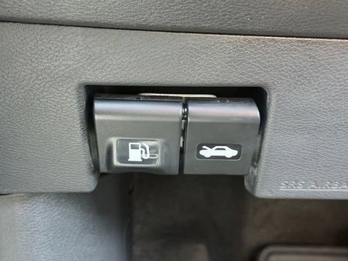 Used 2023 Nissan Kicks SR w/ SR Premium Package FWD image 20