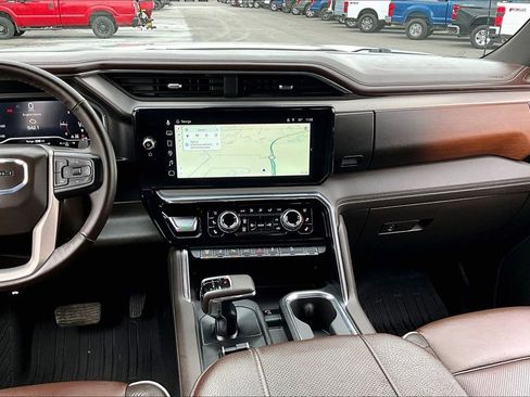 Used 2025 GMC Sierra 1500 Denali w/ Technology Package image 6