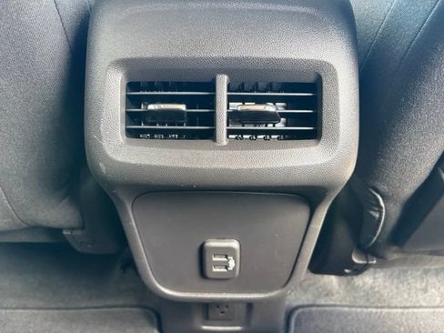 Used 2024 GMC Terrain SLE w/ Driver Convenience Package AWD/4WD image 19