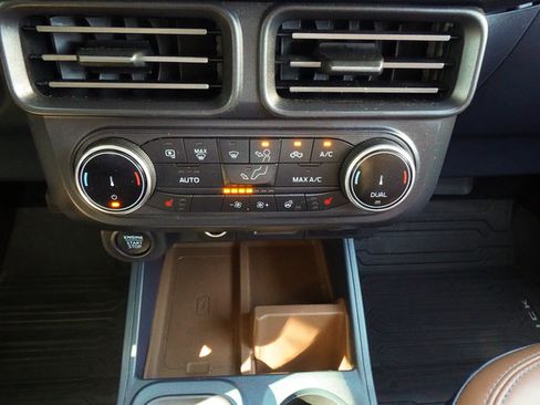 Used 2022 Ford Maverick Lariat w/ Lariat Luxury Package FWD image 20