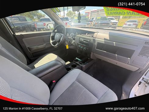 Used 2011 Dodge Dakota ST image 22