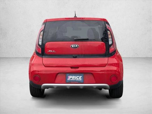 Used 2018 Kia Soul + FWD image 7