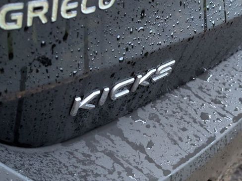 New 2025 Nissan Kicks SR image 10