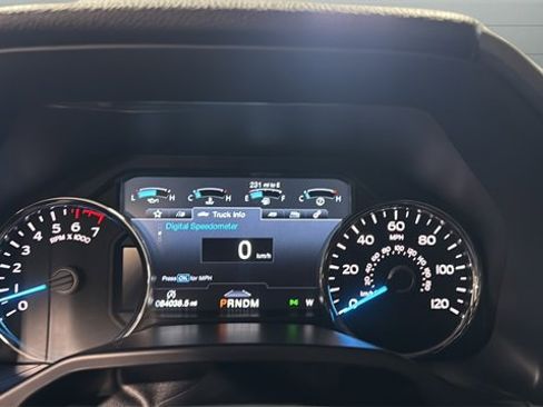 Used 2017 Ford F150 Platinum w/ Equipment Group 701A Luxury image 7