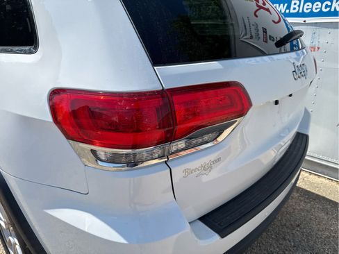 Used 2019 Jeep Grand Cherokee Laredo image 18