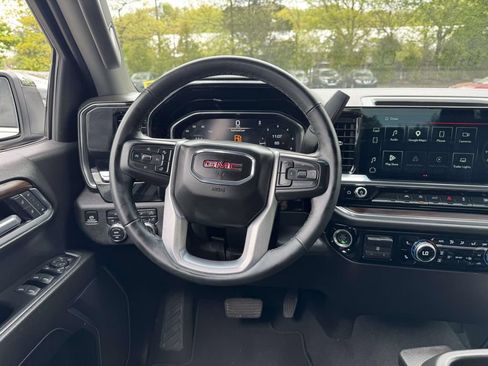 Used 2025 GMC Sierra 1500 SLT AWD/4WD image 15