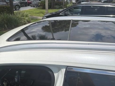 Used 2021 Nissan Rogue SL w/ Premium Package FWD image 2
