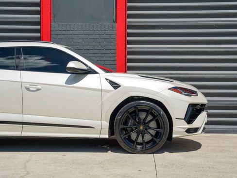 Used 2024 Lamborghini Urus S AWD/4WD image 15