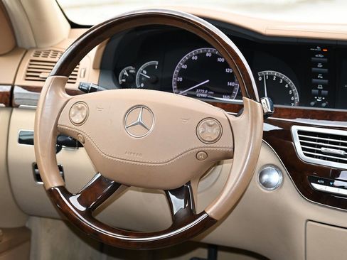 Used 2007 Mercedes-Benz S 550 image 36