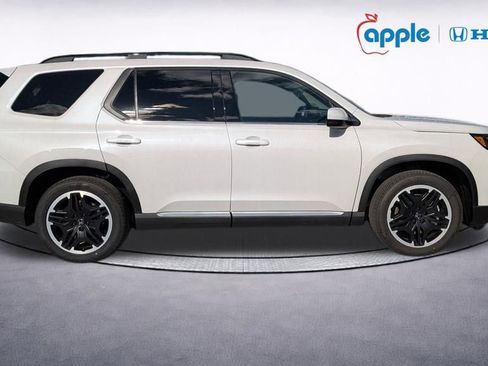 New 2026 Honda Pilot Touring image 2