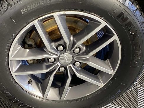 Used 2017 Jeep Grand Cherokee Limited w/ Luxury Group II image 27