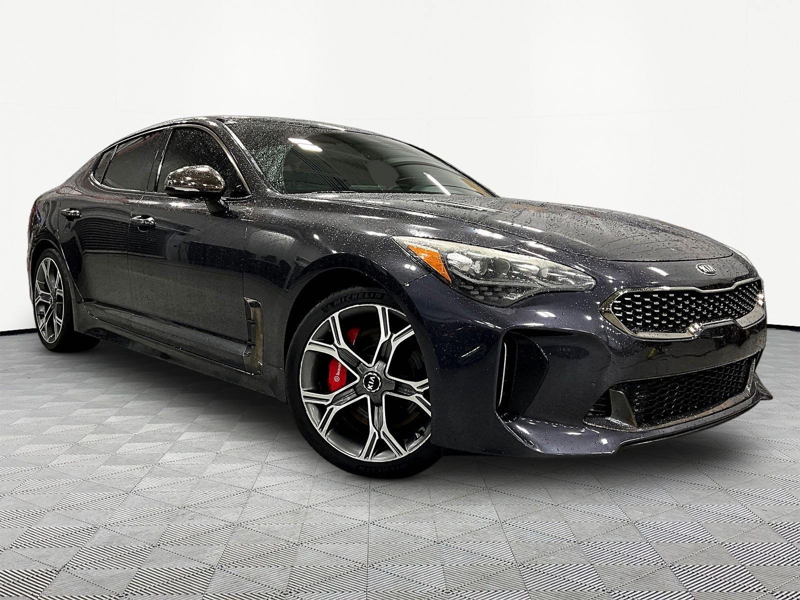Used 2018 Kia Stinger GT1 AWD/4WD image 3
