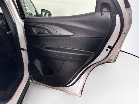 Used 2022 Chevrolet TrailBlazer LS image 29