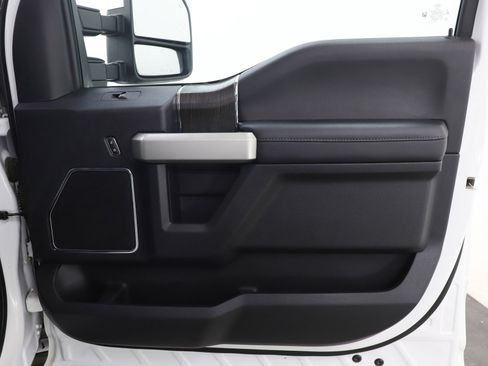 Used 2020 Ford F350 Lariat w/ Lariat Ultimate Package image 12